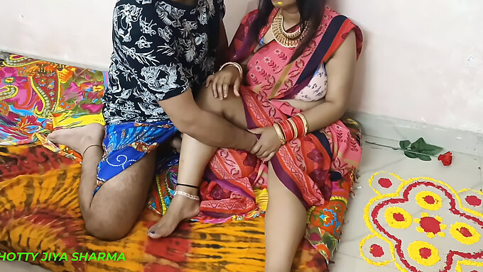 Mẹ Lông Desi Đầu Tiên Của Desi Priya