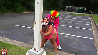 Thejaidynvenus, A Busty Cosplay Babe, Craves A Free Clown Fuck And Encounters Gibby The Clown