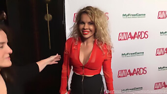 Sabina E Bridgette B Partecipano All'Avventura Selvaggia Degli Avn Awards 2018