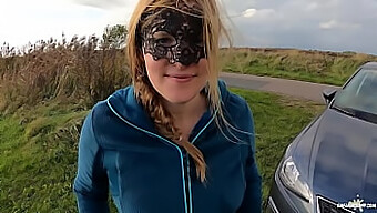 Amateur Couple'S Outdoor Oral And Facial By The Car - Enfjandinfp