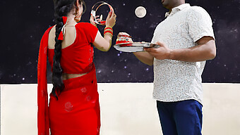 La Primera Celebración De Karva Chauth De Su Esposa India Amateur Priya Incluye Una Mamada Profunda