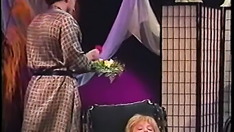 Vintage Nydelse: Randy Spears Og Tiannas Sensuelle Trappemøde