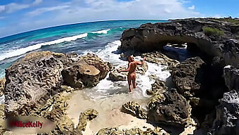 A Tourist'S Surprise Encounter With A Girl Pleasuring Herself By The Ocean!